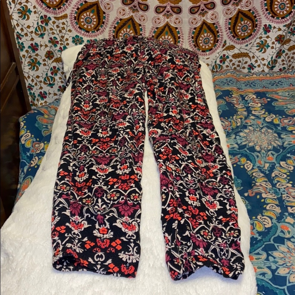 Forever 21 Floral Flowy Pants